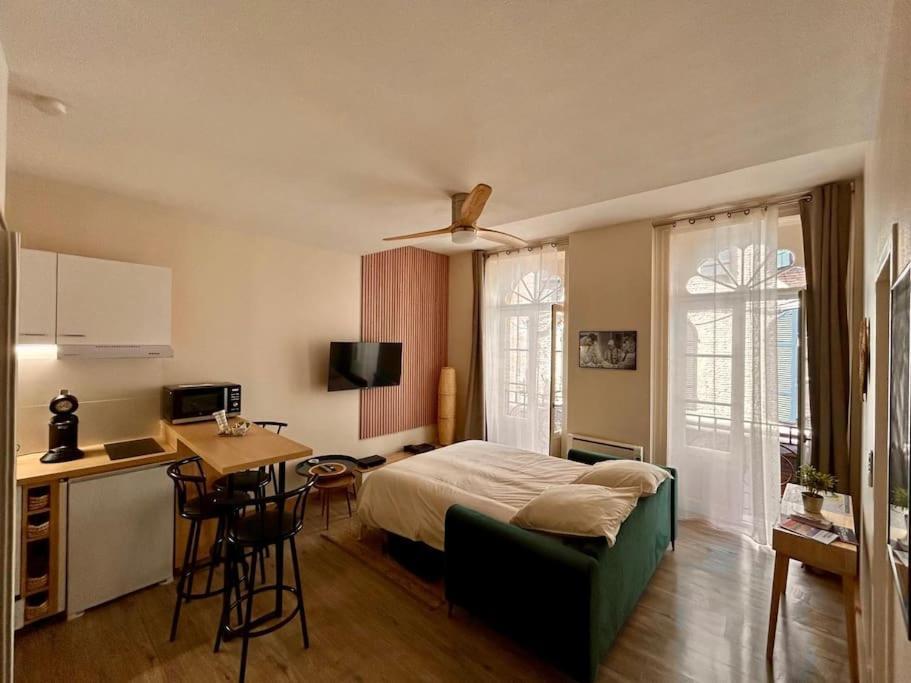 Chez Juliette, Proche Place Nationale Avec Parking Montauban Bagian luar foto